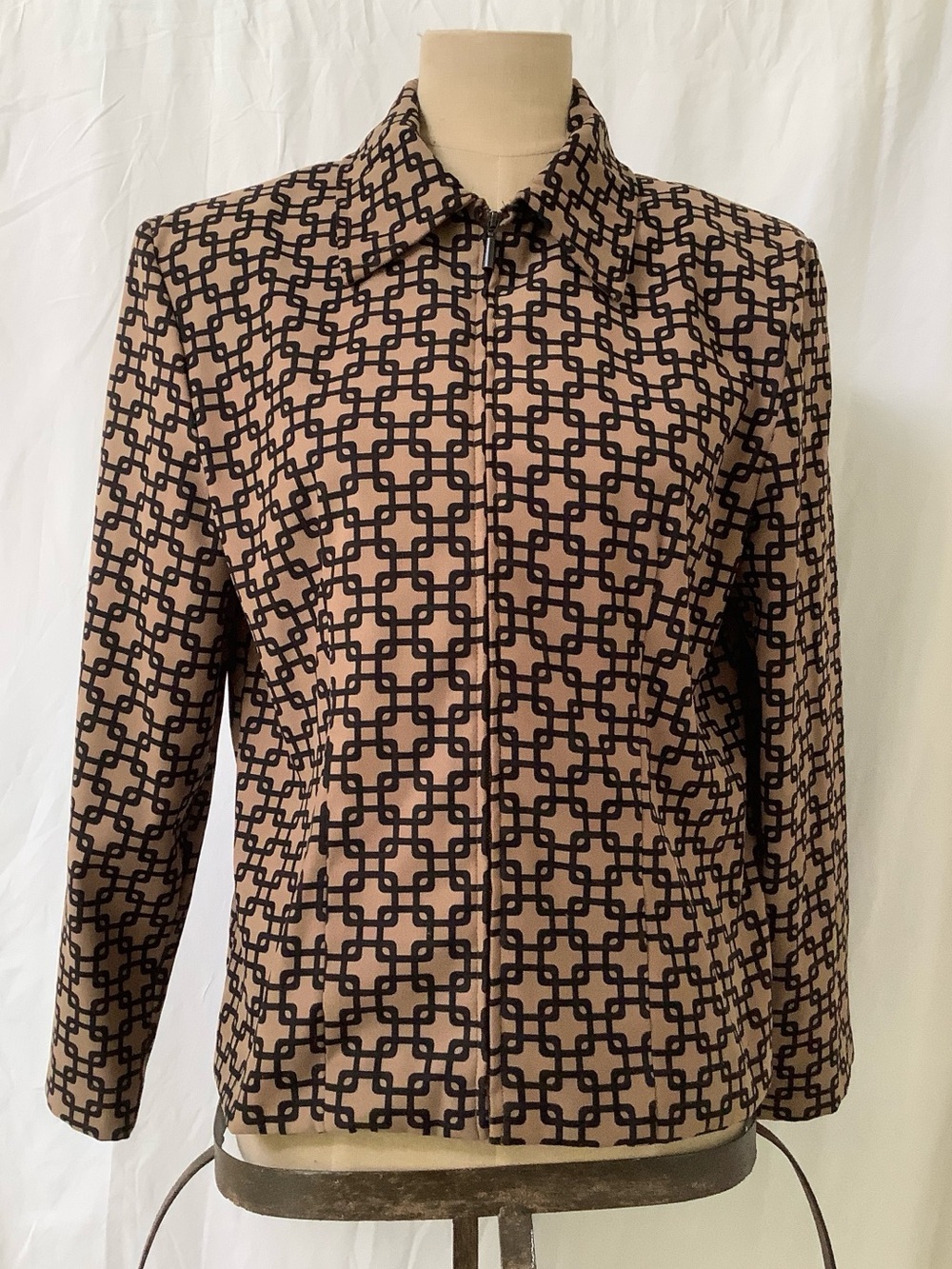 Briggs Petite Top Blouse Shirt-Tan Black Chain Pattern-Zip Close-Poly Spandex-PS
